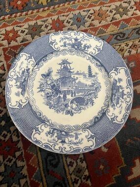 Allertons Chinese Blue Pagota  9 Inch Plate England blue white